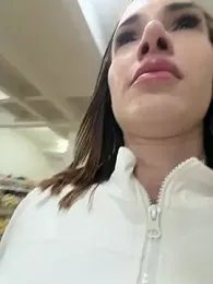 Irresistible37 webcam model stream image