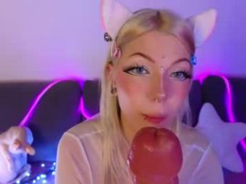nikkisilk webcam model stream image