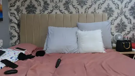 Thasha8 webcam model stream image