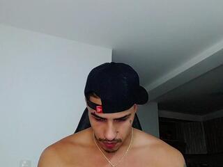 Ford Max webcam model stream image