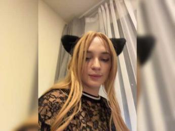 AstridMoss webcam bongacams model stream image