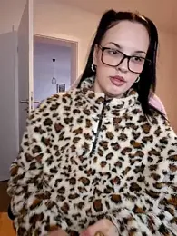 JUJUICY- webcam stripchat model stream image