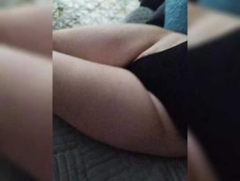 Sexi2933 webcam model stream image