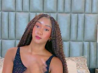Tyla West webcam model stream image