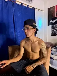 Kriss_Edwards webcam model stream image