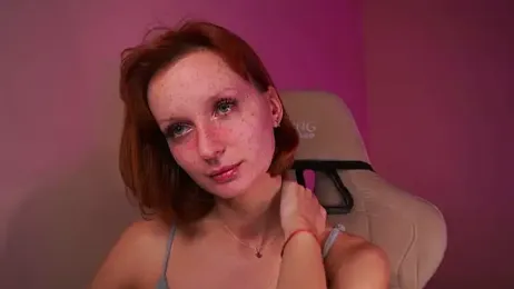 Liuba_Fox webcam model stream image