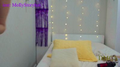 YourMolly webcam model stream image