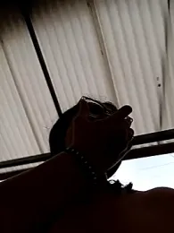 -VICKKY webcam model stream image