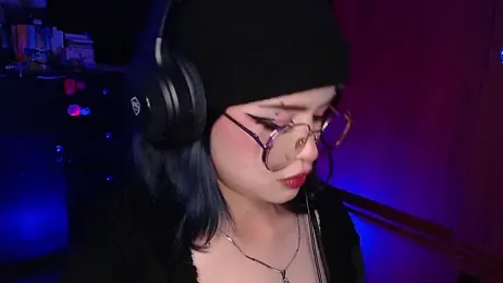 Raventh_ webcam model stream image