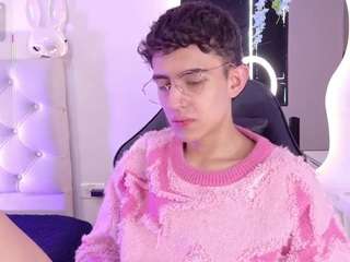 eithan-wolf webcam model stream image