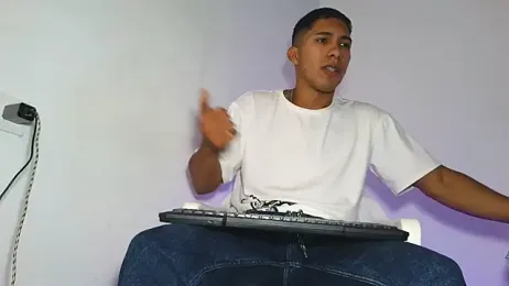 maximo_vega_newv webcam model stream image