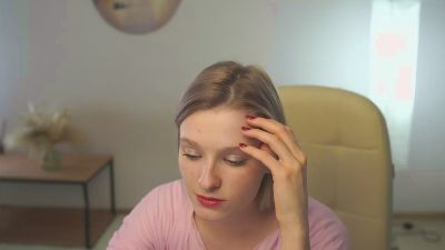 NicolleIzsak webcam model stream image