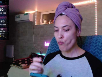 Marina4Love webcam model stream image