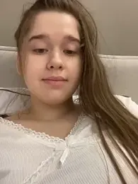 HornyGirlH webcam model stream image