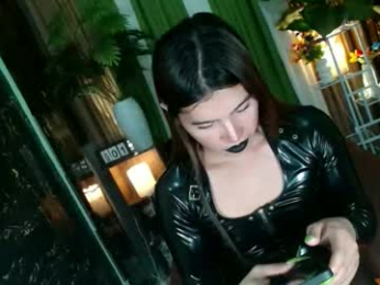 queen_kendalx19 webcam model stream image