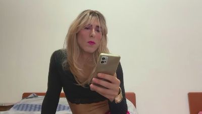 AlessiaMoonTrav webcam cam4 model stream image