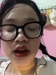 Leeeeiu webcam stripchat model stream image