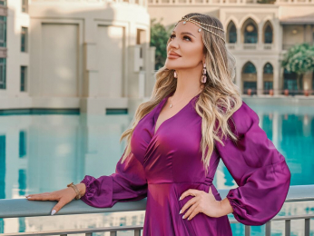 KaylinWhite webcam model stream image