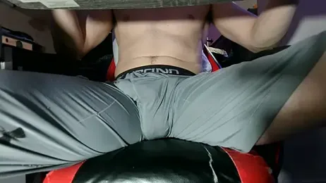 Dick_and_muscles webcam model stream image