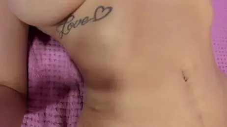 melani_xc webcam model stream image