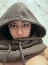 lynn9000 webcam model stream image