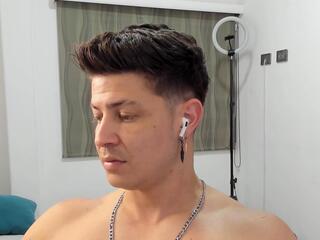 Liam Johnsoon webcam model stream image
