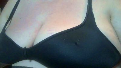 lunazul_ webcam model stream image