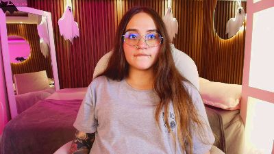 Emmajones9 webcam model stream image