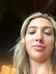 AnnaCastillo_ webcam model stream image