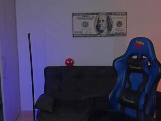 Mathew Evanz webcam flirt4free model stream image