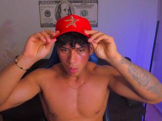 Mathew Evanz webcam model stream image