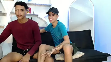 PRETTY_FEM webcam model stream image