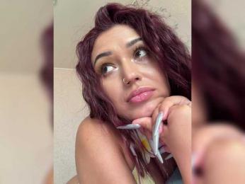 Anutka-chocolateee webcam model stream image