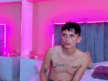 ariana_cri_x webcam chaturbate model stream image