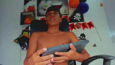 tyler_twink_boy webcam model stream image