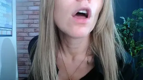 HarleyRebz webcam model stream image