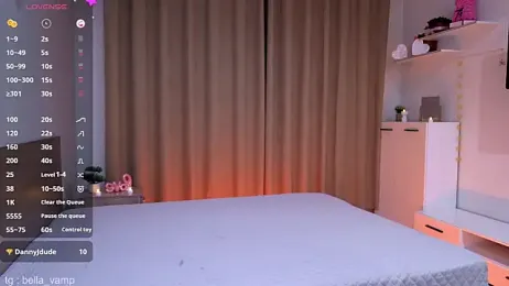 Bella_amory webcam model stream image