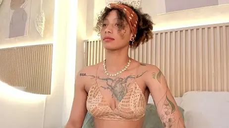 daiana_curly webcam stripchat model stream image