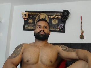 Tayler Summer webcam model stream image