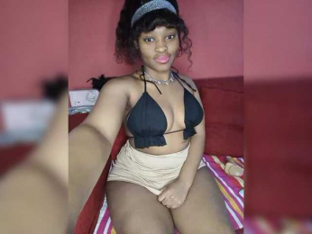 Mercedes-bunz05 webcam bongacams model stream image