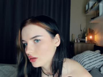 cute_caprice webcam model stream image