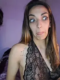 Moonev21 webcam stripchat model stream image