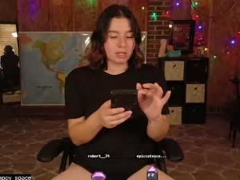 the_happy_space webcam model stream image