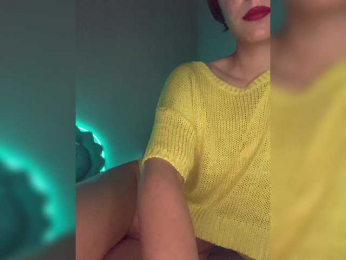 MilaMcGarden webcam model stream image