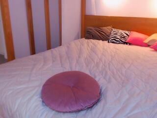 Ella Magic webcam model stream image