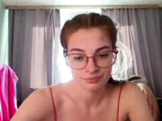 Karena Leske webcam model stream image