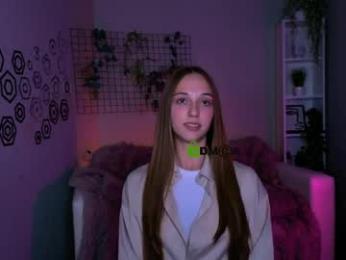 elara_night1 webcam model stream image