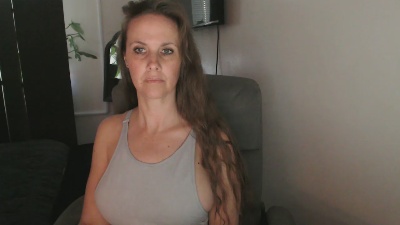 LoVe_On webcam model stream image