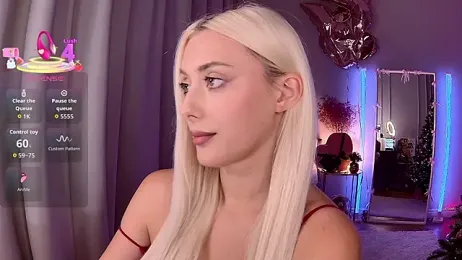 LoryWood webcam model stream image