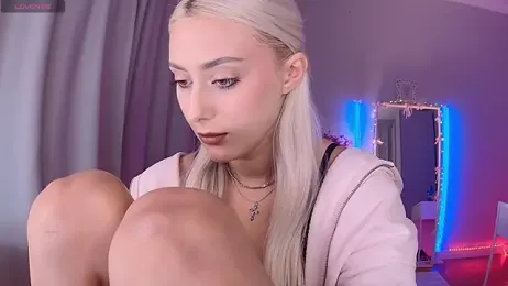 LoryWood webcam stripchat model stream image